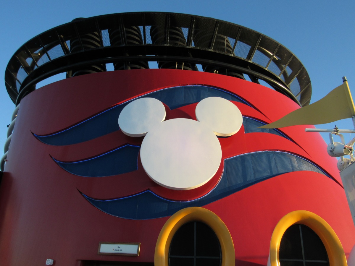 Disney Cruises – Disney Magic Entertainment